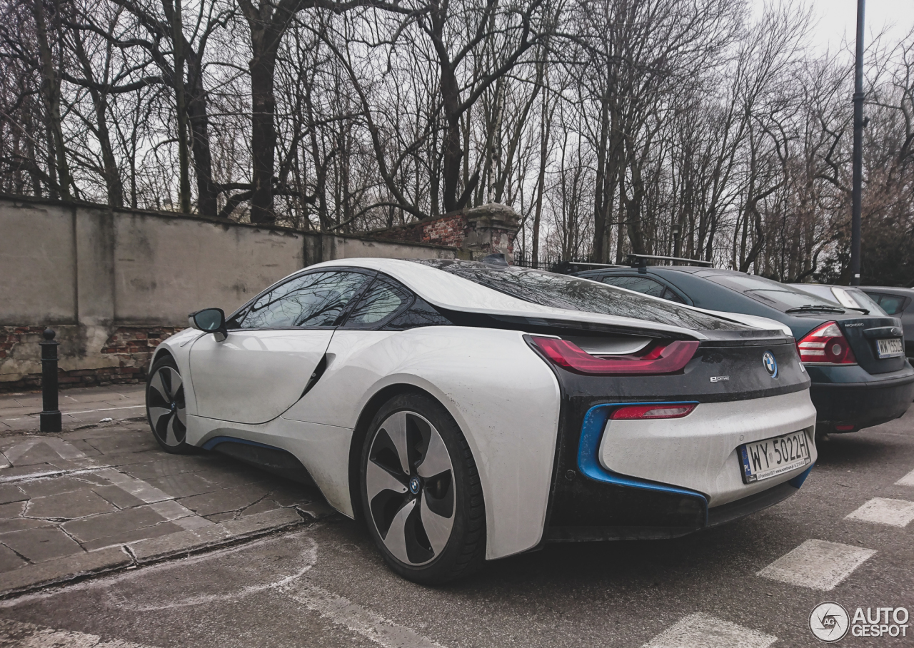 BMW i8