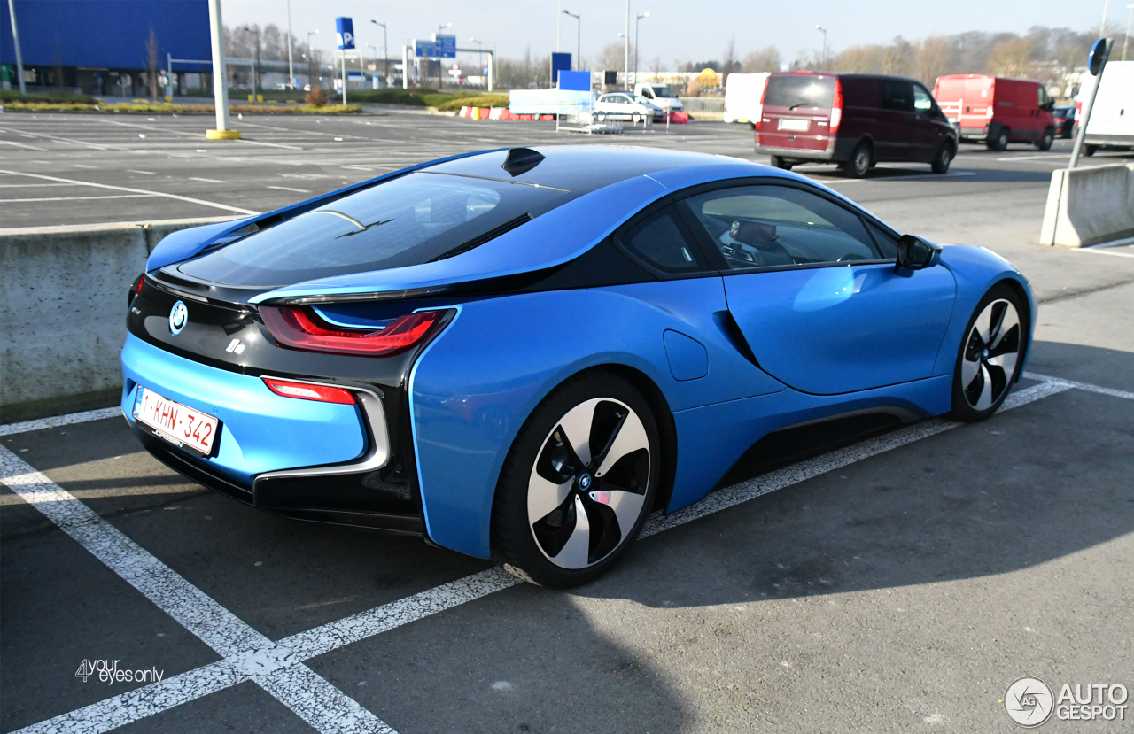 BMW i8