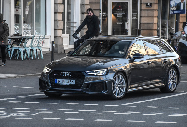 Audi RS4 Avant B9