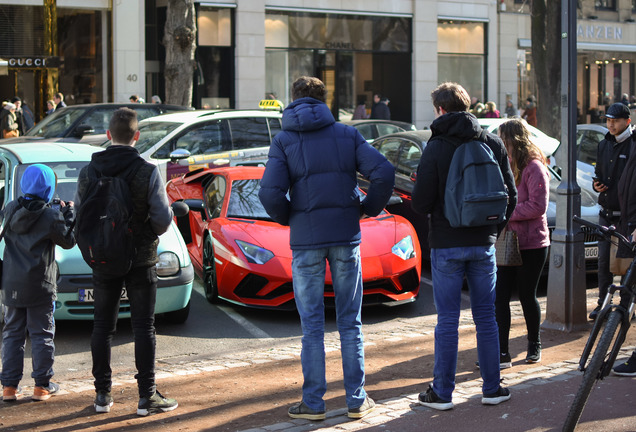 Lamborghini Aventador S LP740-4