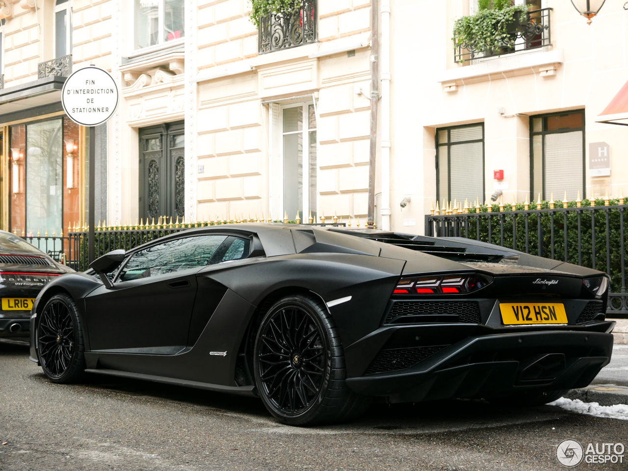 Lamborghini Aventador S LP740-4