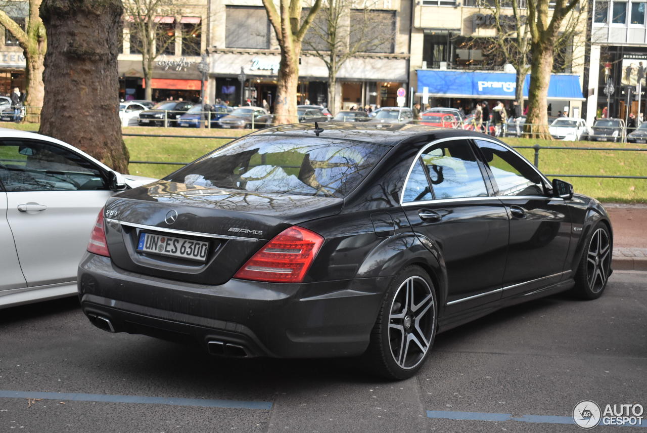 Mercedes-Benz S 63 AMG W221 2011