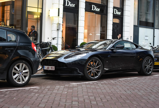 Aston Martin DB11