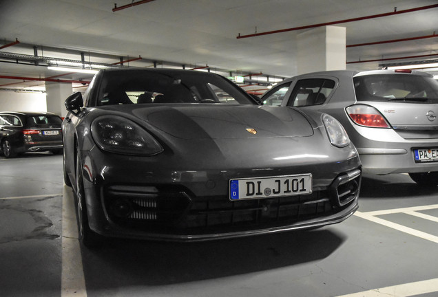 Porsche 971 Panamera Turbo S E-Hybrid