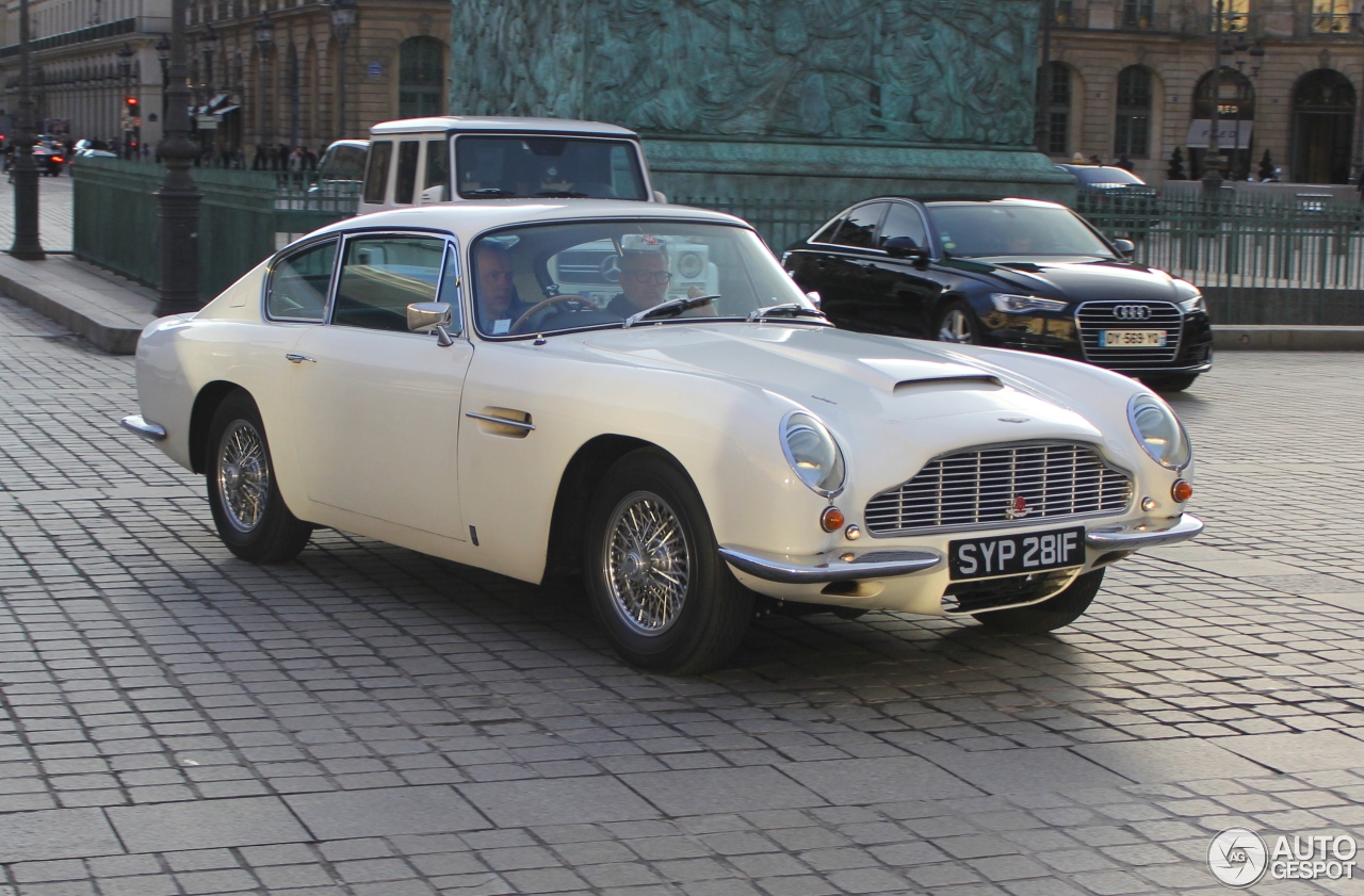 Aston Martin DB6 MKI