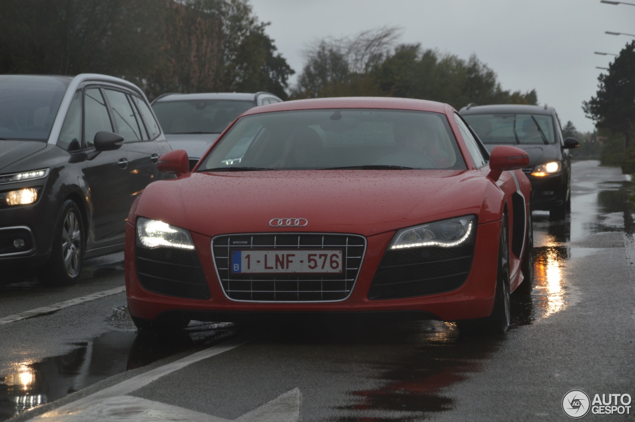 Audi R8 V10