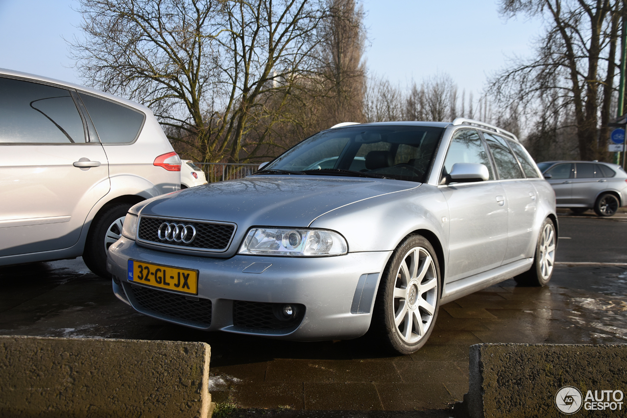 Audi RS4 Avant B5