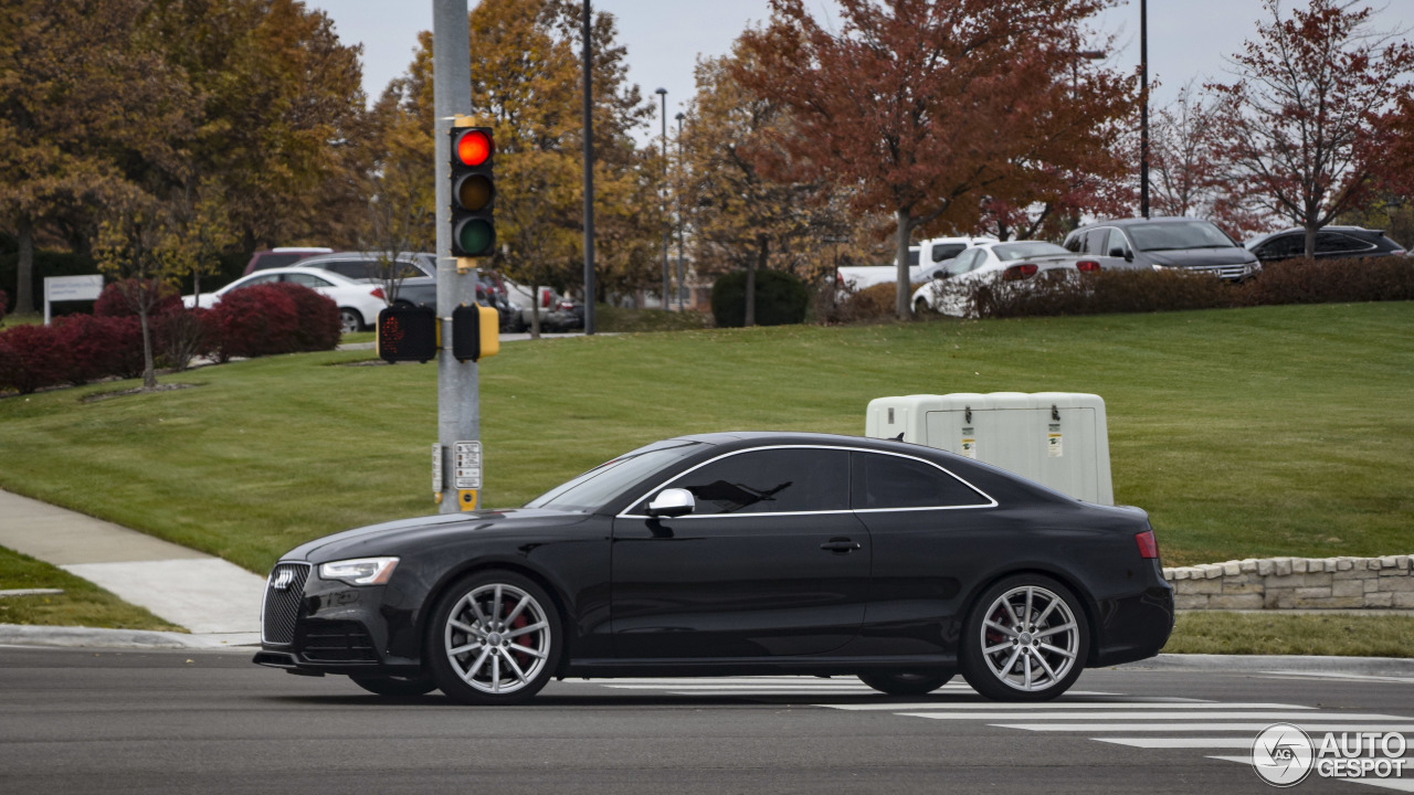 Audi RS5 B8 2012