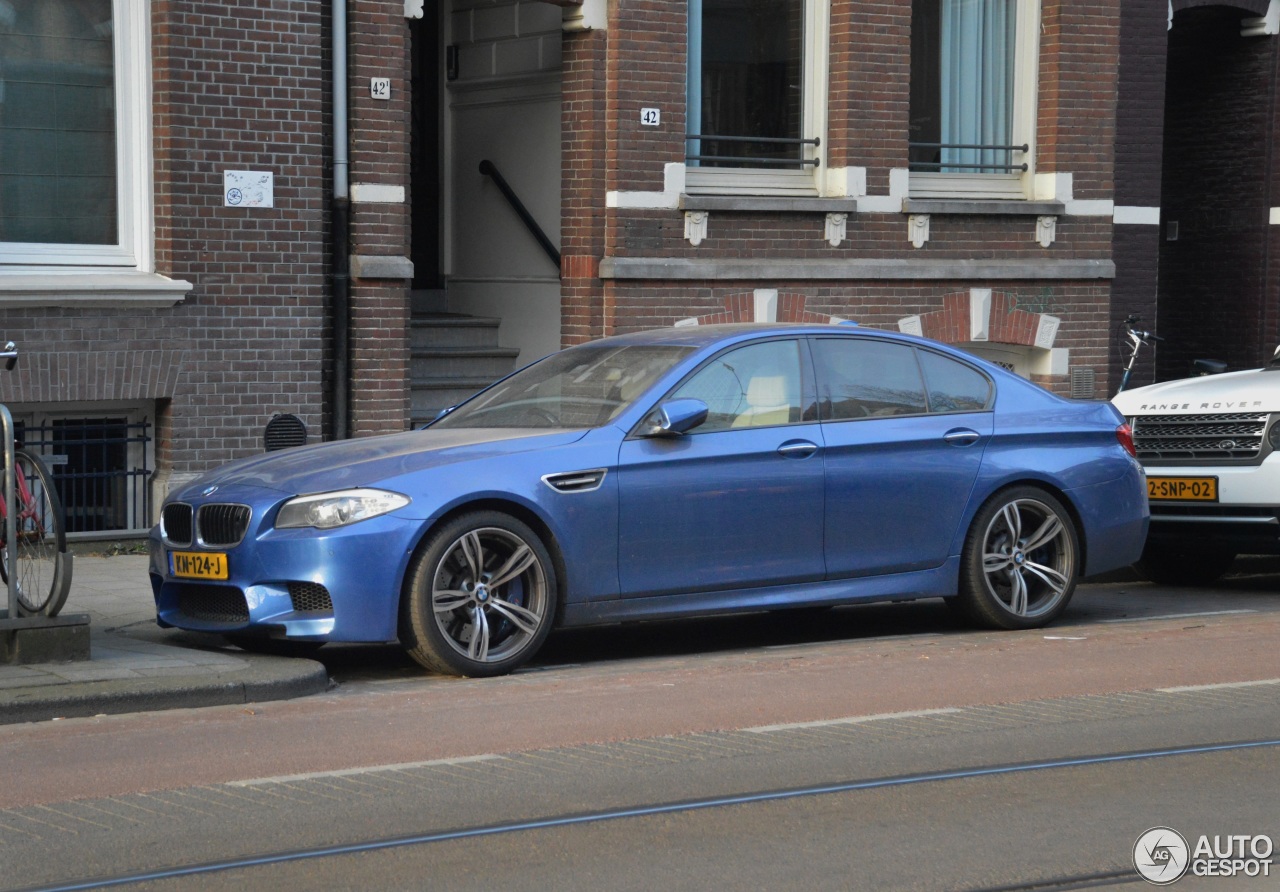 BMW M5 F10 2011