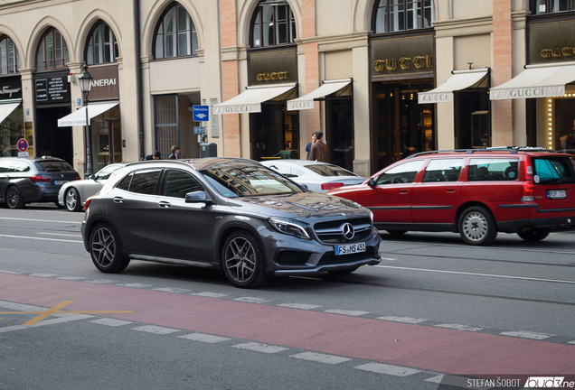 Mercedes-AMG GLA 45 X156