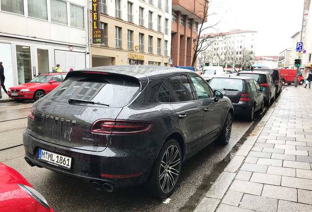 Porsche 95B Macan Turbo