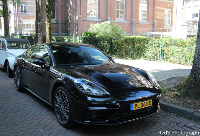 Porsche 971 Panamera Turbo