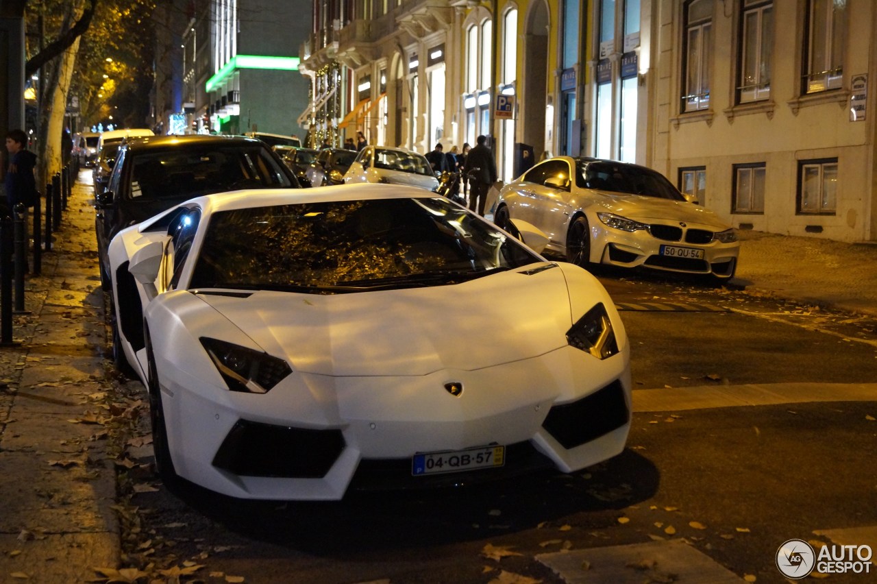 Lamborghini Aventador LP700-4