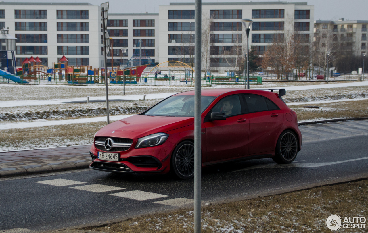 Mercedes-AMG A 45 W176 2015