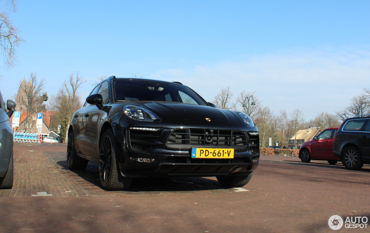 Porsche 95B Macan GTS