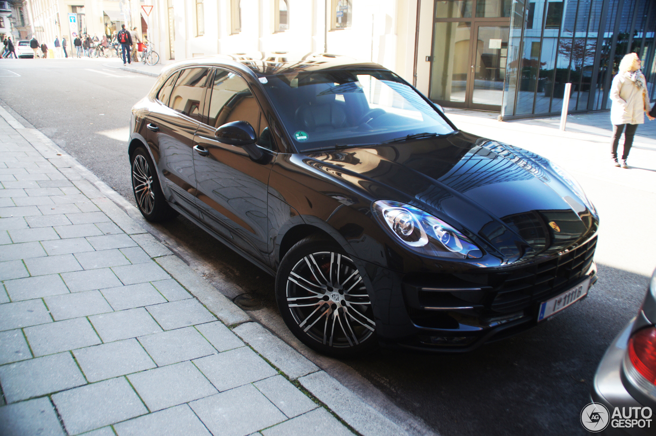 Porsche 95B Macan Turbo