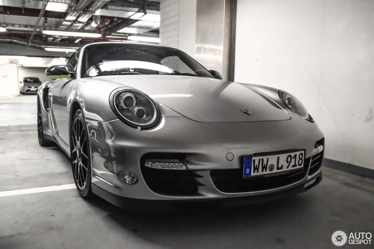 Porsche 997 Turbo S Cabriolet 918 Spyder Edition