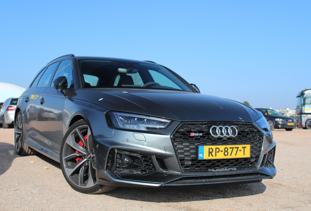 Audi RS4 Avant B9