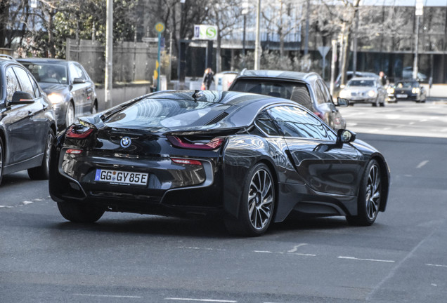 BMW i8