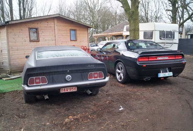 Dodge Challenger SRT-8