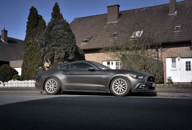 Ford Mustang GT 2015