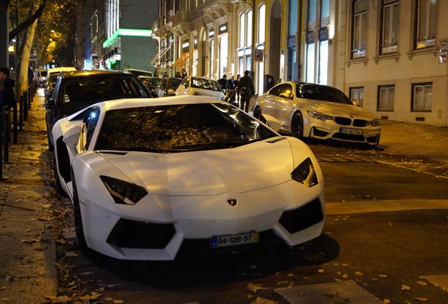 Lamborghini Aventador LP700-4