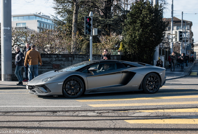 Lamborghini Aventador S LP740-4 Roadster