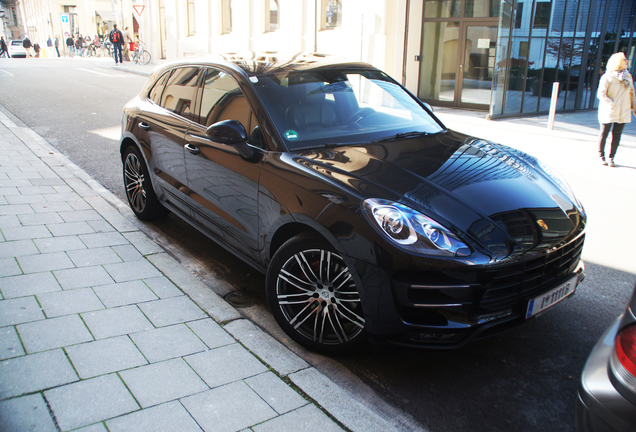 Porsche 95B Macan Turbo