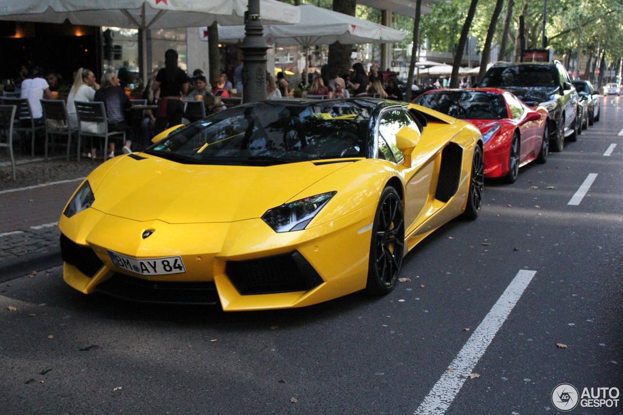 Lamborghini Aventador LP700-4 Roadster