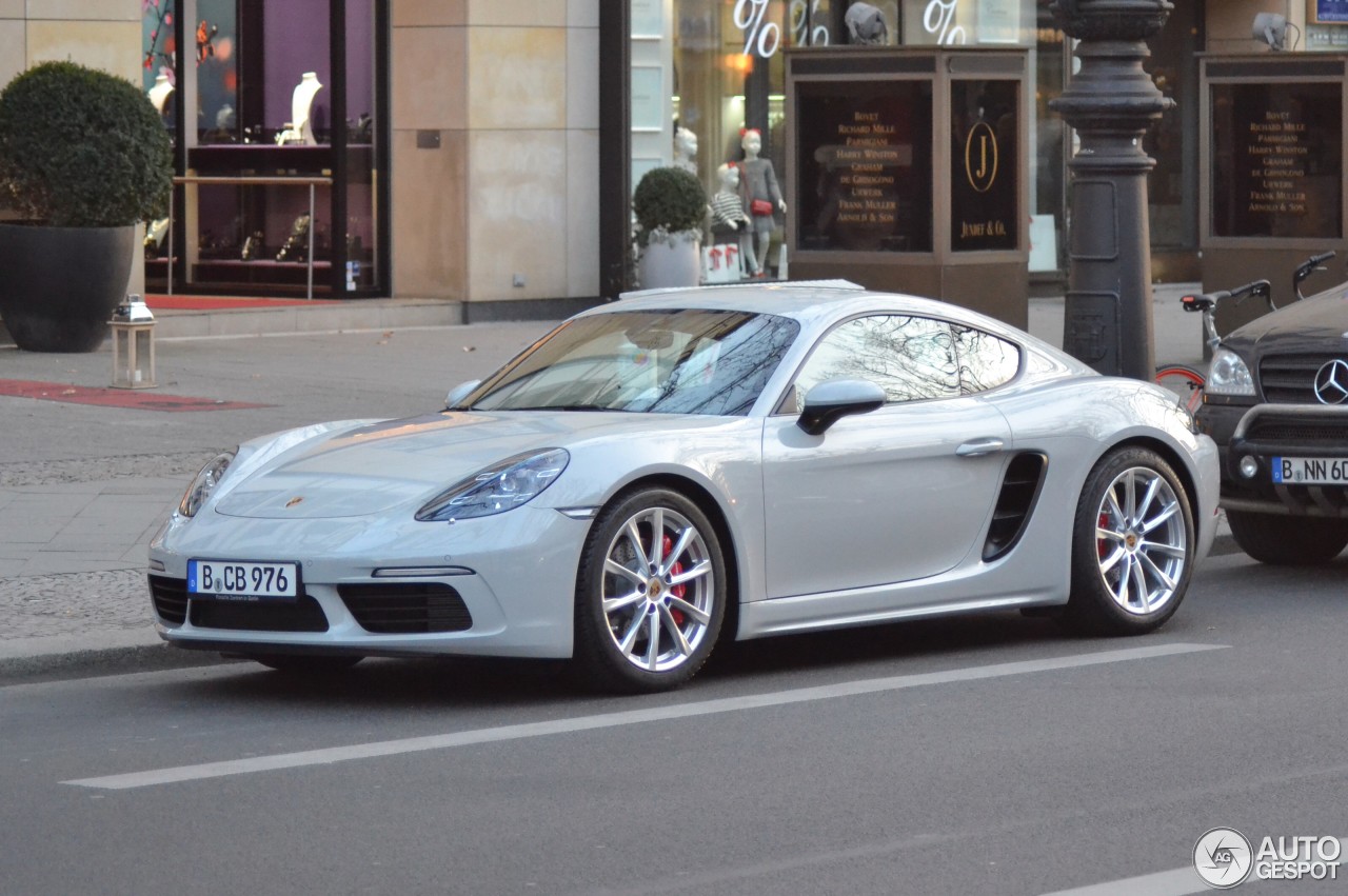 Porsche 718 Cayman S