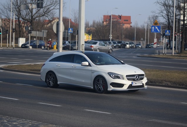 Mercedes-Benz CLA 45 AMG Shooting Brake