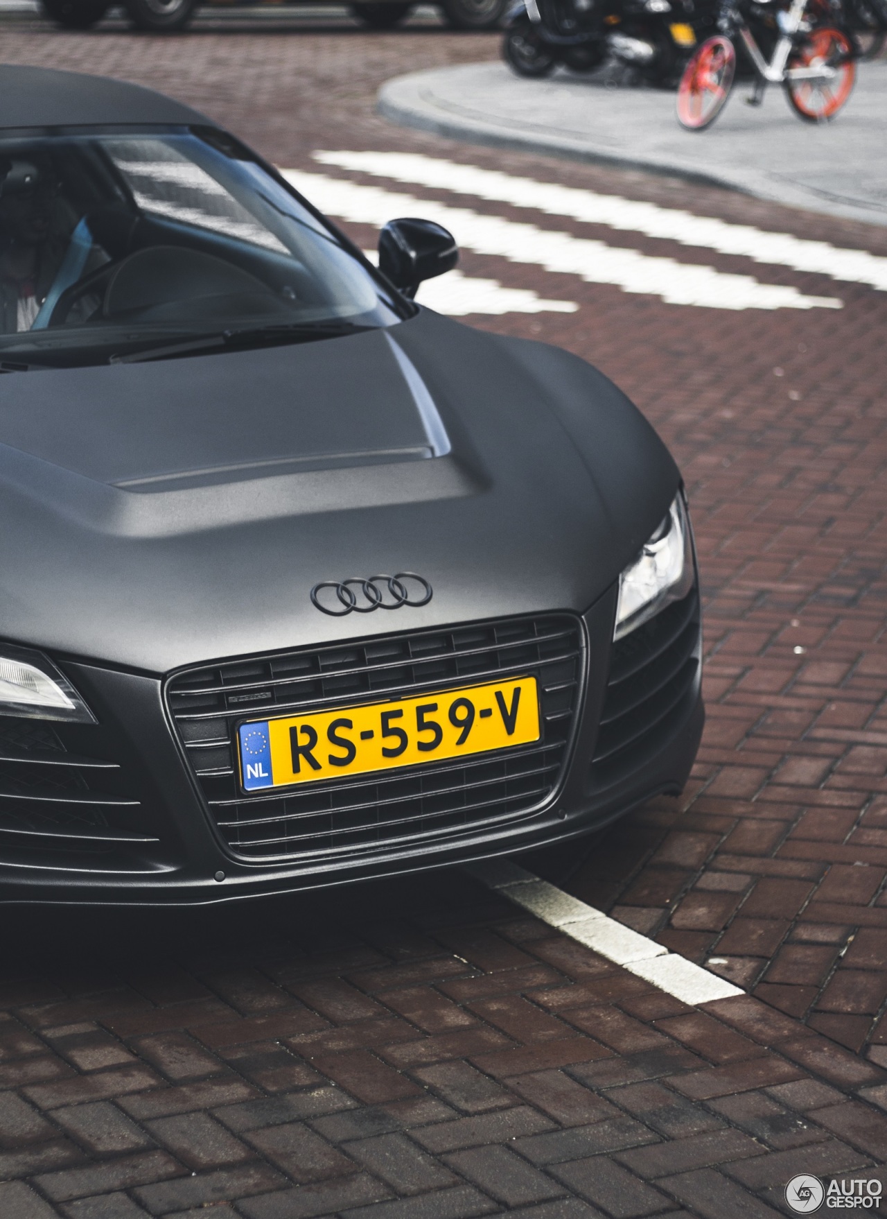 Audi R8