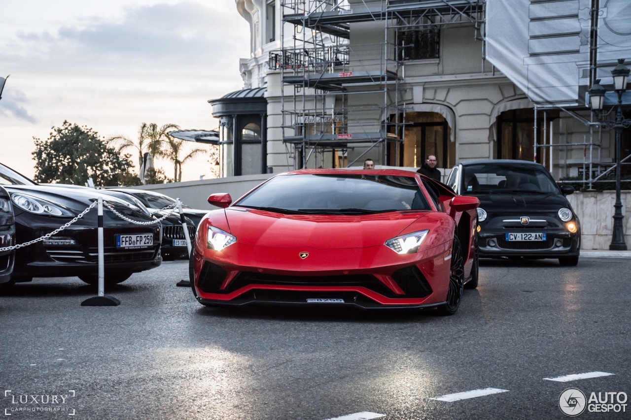 Lamborghini Aventador S LP740-4