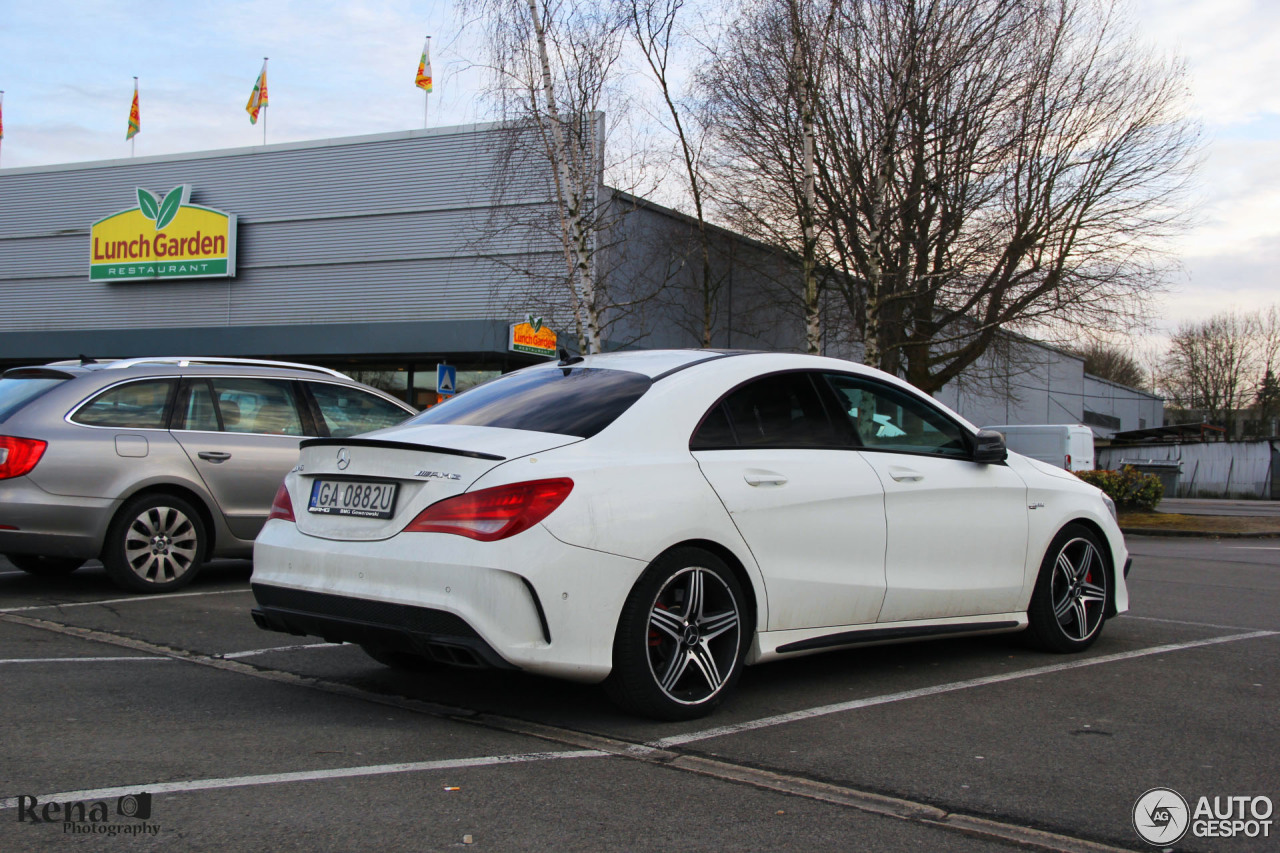 Mercedes-Benz CLA 45 AMG C117