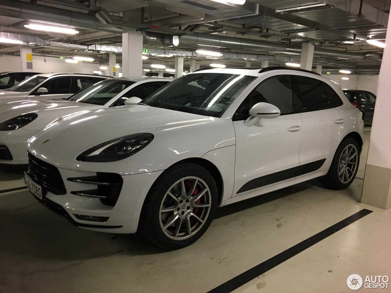 Porsche 95B Macan Turbo