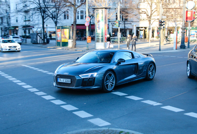 Audi R8 V10 Plus 2015