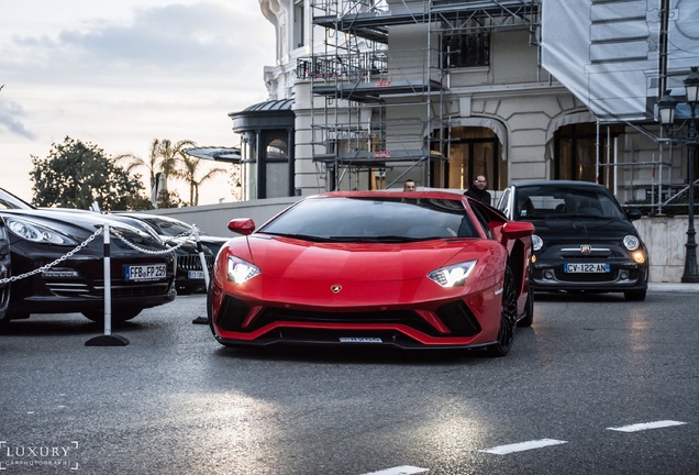 Lamborghini Aventador S LP740-4