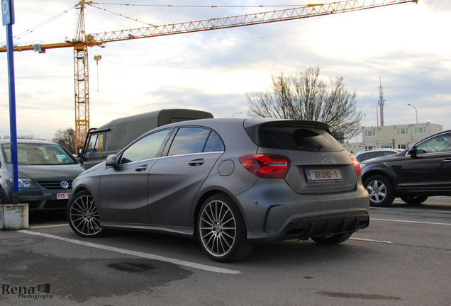 Mercedes-AMG A 45 W176 2015