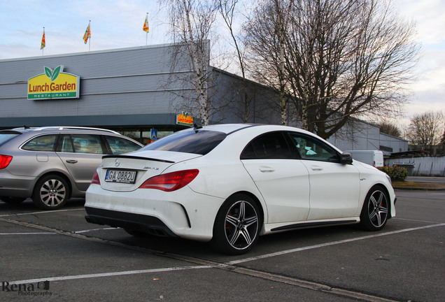 Mercedes-Benz CLA 45 AMG C117