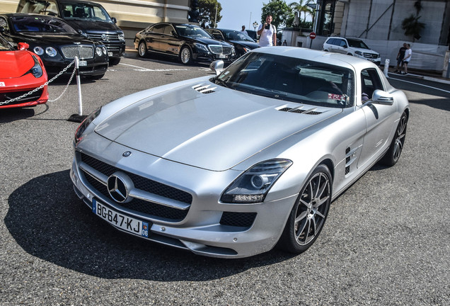 Mercedes-Benz SLS AMG