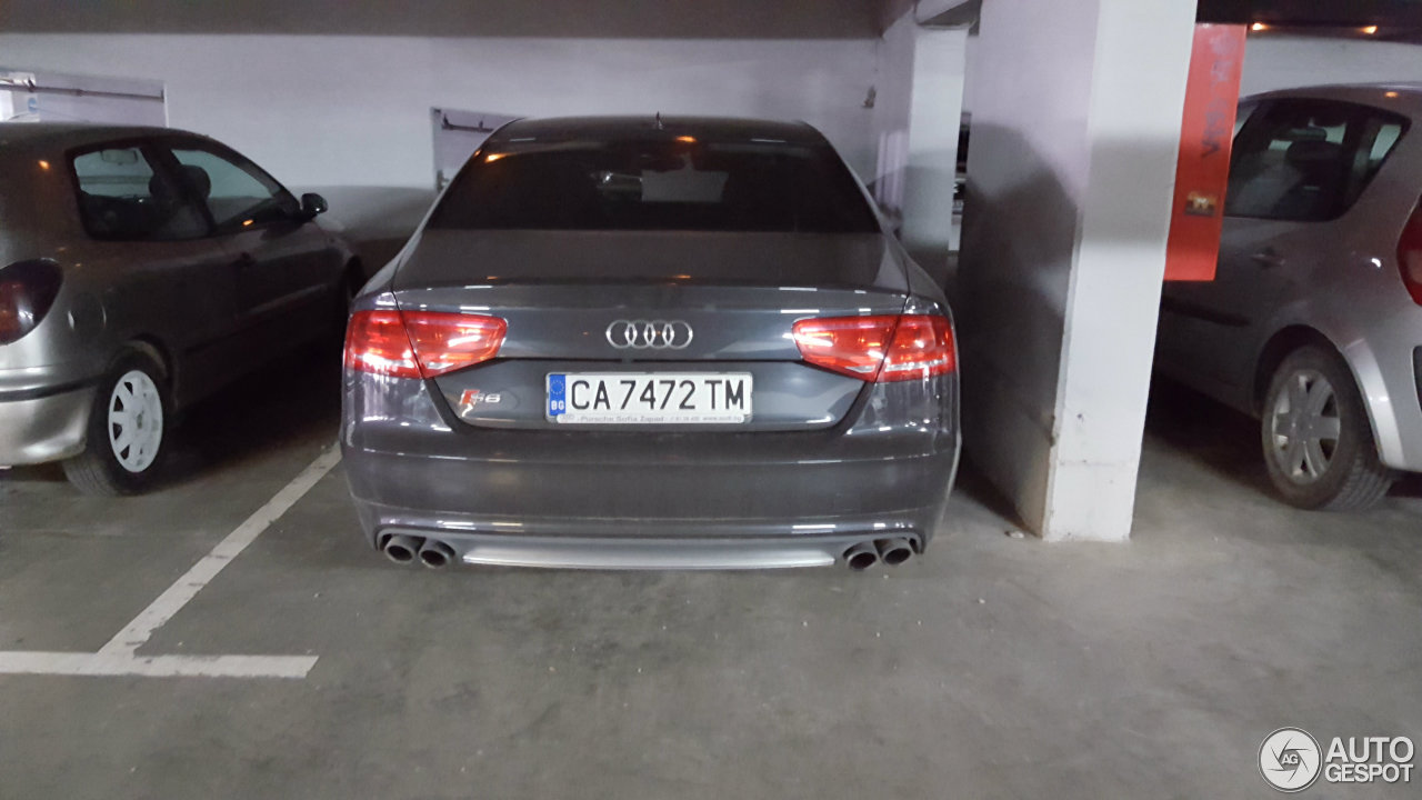 Audi S8 D4