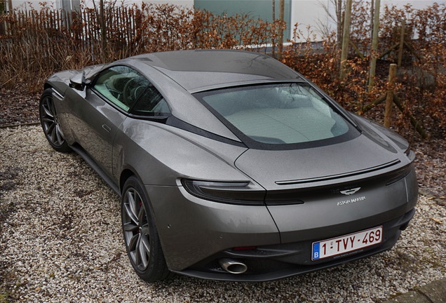 Aston Martin DB11 V8