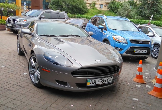 Aston Martin DB9