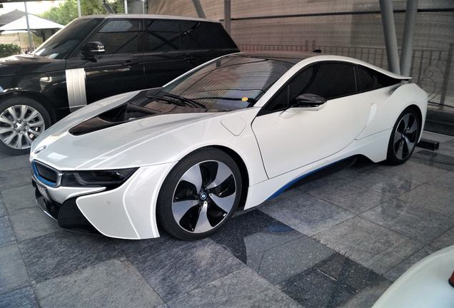 BMW i8