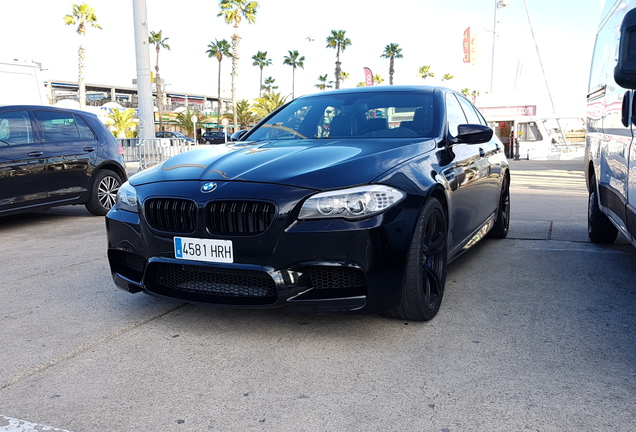 BMW M5 F10 2011