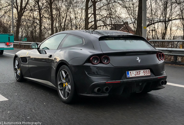 Ferrari GTC4Lusso T