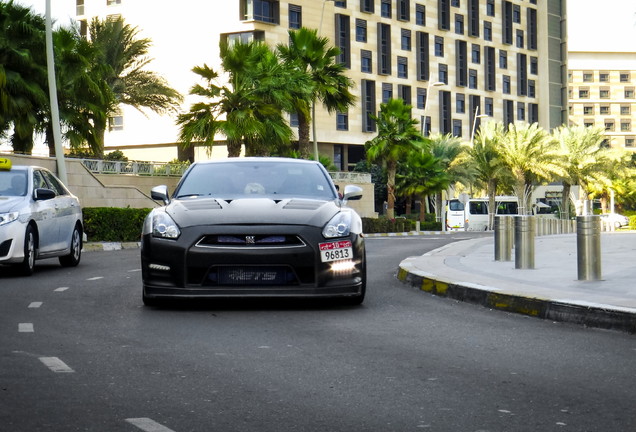 Nissan GT-R 2012