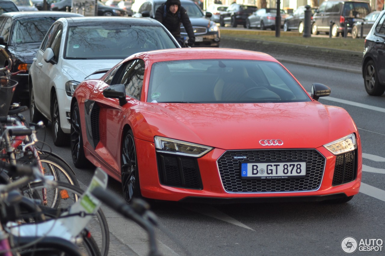 Audi R8 V10 Plus 2015