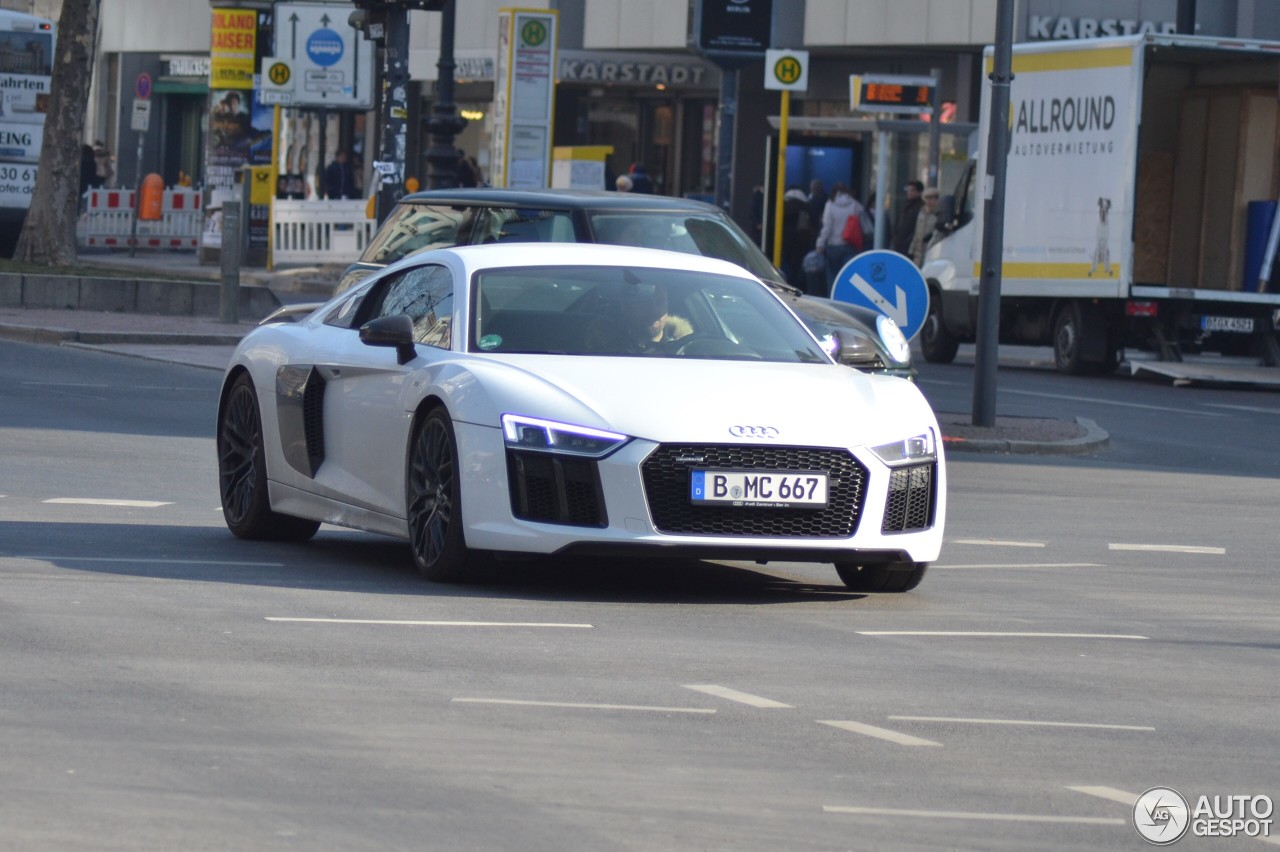 Audi R8 V10 Plus 2015