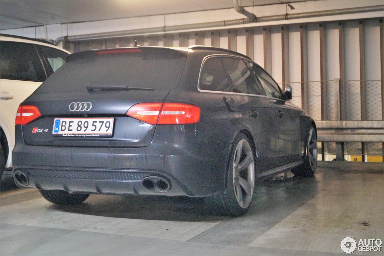 Audi RS4 Avant B8